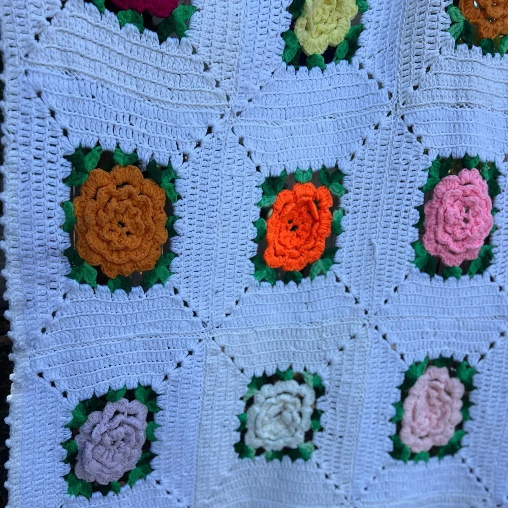 Vintage Handmade Crochet Granny Square Flower Blanket White 3D Roses Throw